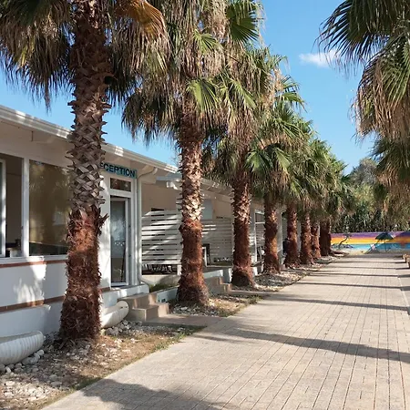 Oasi Relax Apartahotel 3*